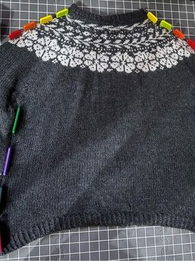 Classic Gray Fair Isle Yoke Sweater - Unbranded